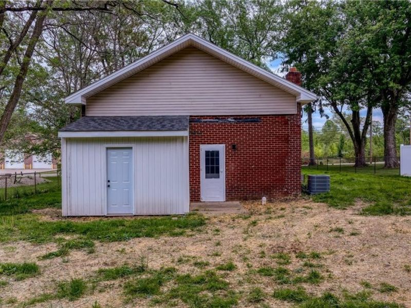 7997 Columbus Road NE, Louisville, OH 44641 Photo 46