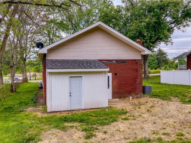 7997 Columbus Road NE, Louisville, OH 44641 Photo 47