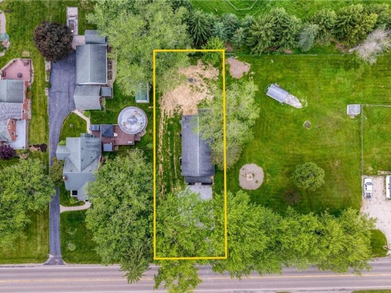 7997 Columbus Road NE, Louisville, OH 44641 Photo 5
