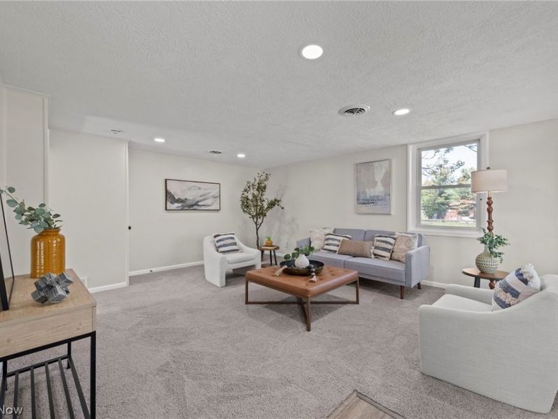 7997 Columbus Road NE, Louisville, OH 44641 Photo 7
