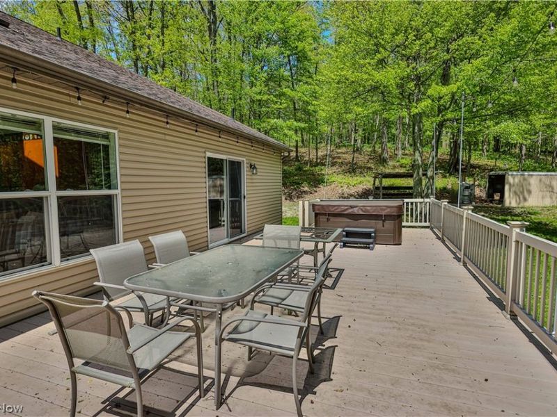 11154 Johnsford Road SW, Beach City, OH 44608 Photo 10