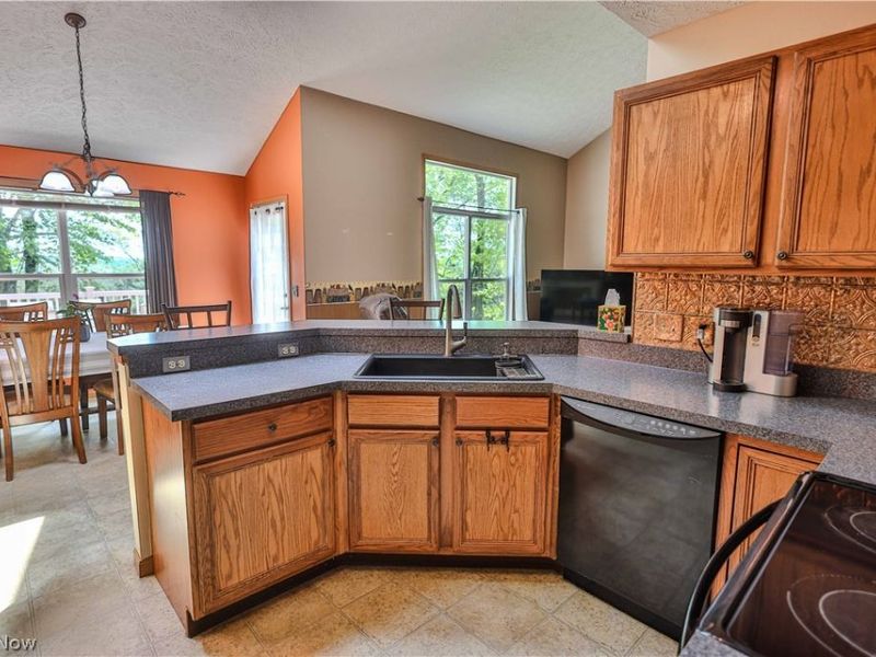 11154 Johnsford Road SW, Beach City, OH 44608 Photo 22