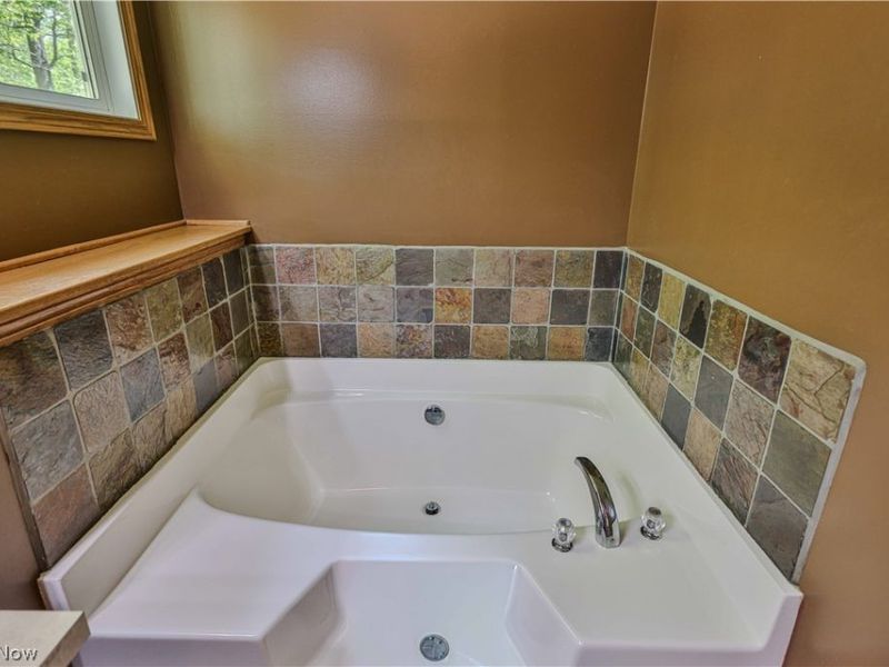 11154 Johnsford Road SW, Beach City, OH 44608 Photo 34
