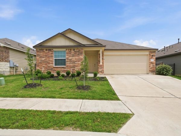 10525 Steinbeck DR , Austin, TX 78747