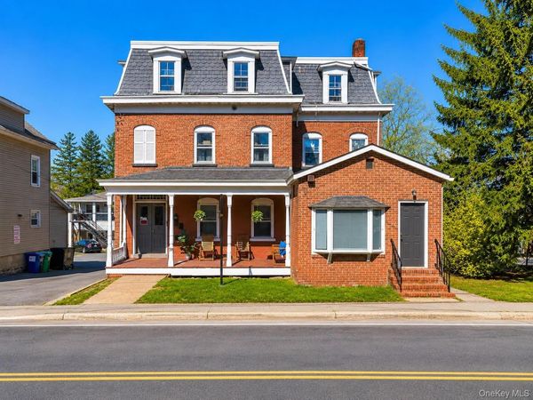 39 N Chestnut Street, New Paltz, NY 12561