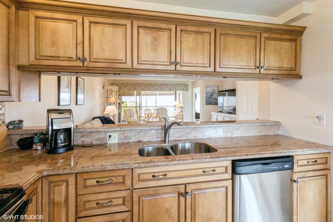 275 Palm Avenue, Unit B403, Jupiter, FL 33477 Photo