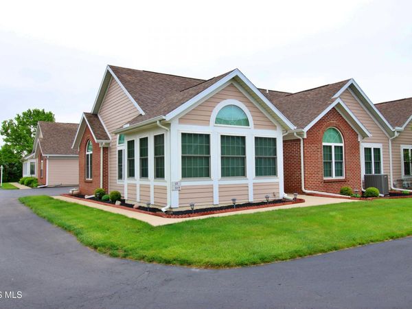 58 Summerfield Blvd , Bowling Green, OH 43402