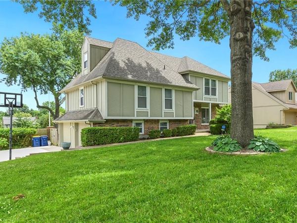 10119 EARNSHAW Street, Lenexa, KS 66215