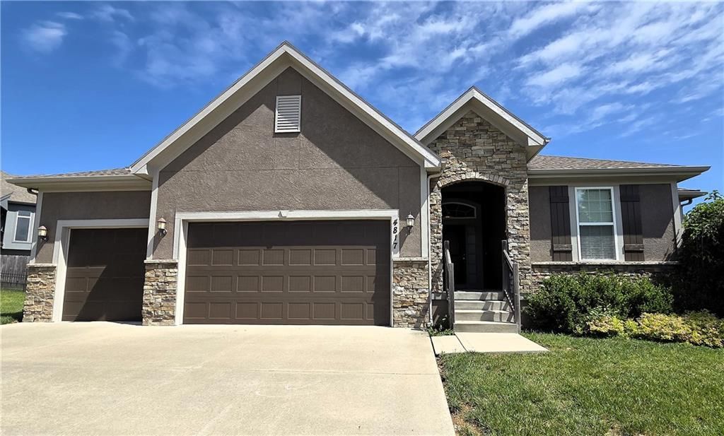 4817 SW Marguerite Street, Blue Springs, MO 64015 Main Photo