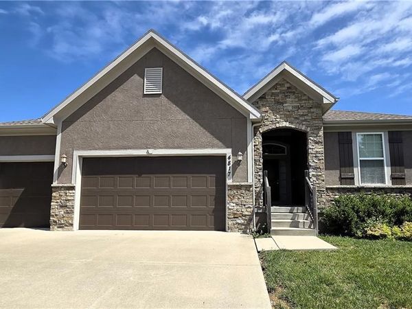 4817 SW Marguerite Street, Blue Springs, MO 64015