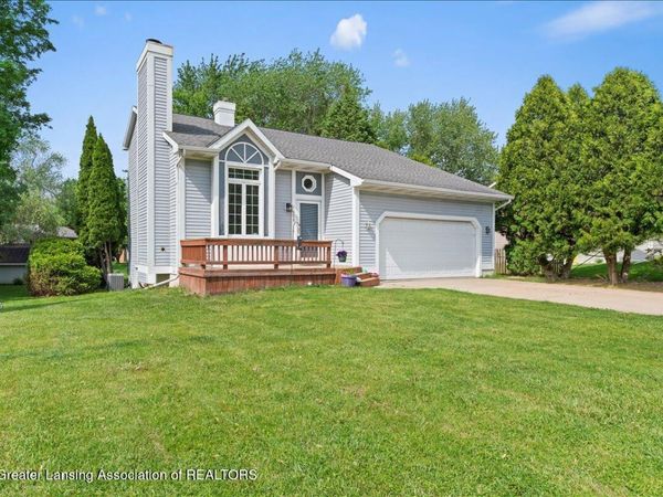 1628 W Herbison Drive, DeWitt, MI 48820