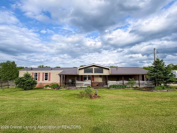 6087 S Pease Road, Bellevue, MI 49021