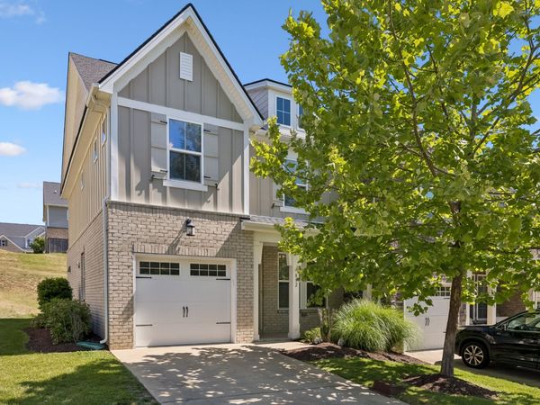 812 Kennear Ln, Mount Juliet, TN 37122