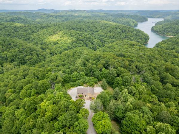 241 Hidden Cove Ln , Allons, TN 38541
