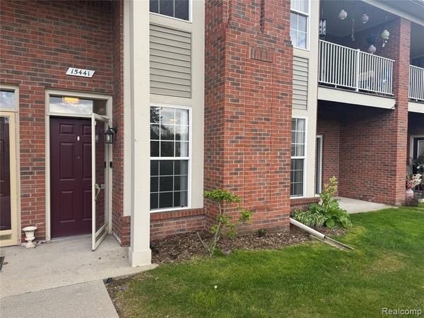 15441 Yale Drive, Clinton Twp, MI 48038