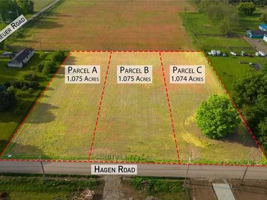 27605 Hagen Road, Chesterfield Twp, MI 48051