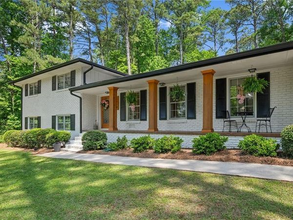 5020 Mountclaire Road, Smoke Rise, GA 30087