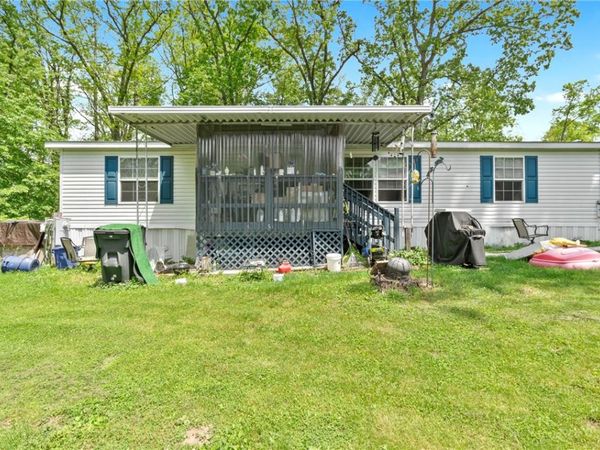 15 Pine Ct, Cranberry Twp, PA 16066