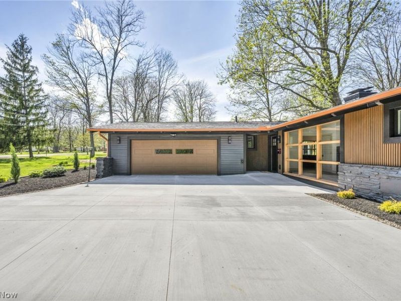 36265 Timberlane Drive, Solon, OH 44139 Photo 2