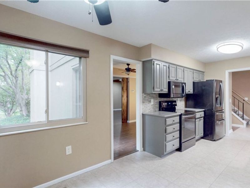 19533 Idlewood Trail, Unit 20-1, Strongsville, OH 44149 Photo 8