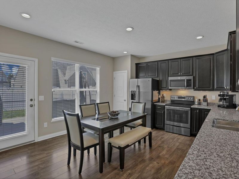 2109 Legends Drive, Grove City, OH 43123 Photo 9