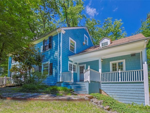 4 N Ravine Road, Great Neck, NY 11023