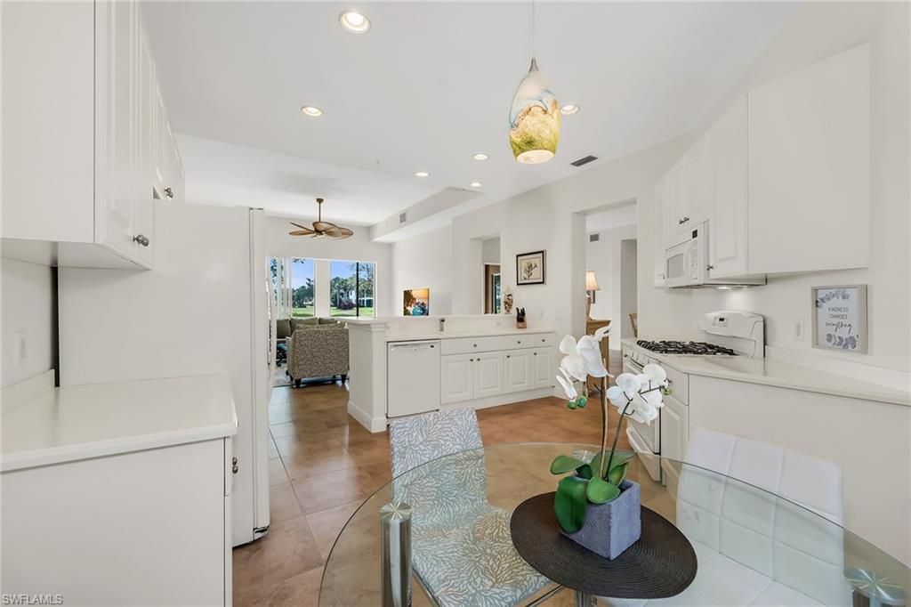3141 Aviamar Cir, Unit 103, Naples, FL 34114 Photo