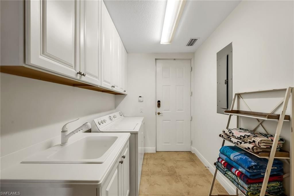 3141 Aviamar Cir, Unit 103, Naples, FL 34114 Photo