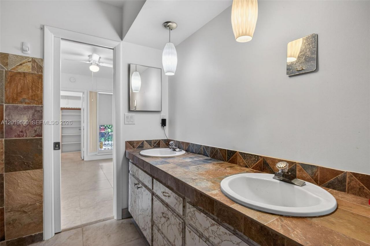 4806 Banyan Ln, Tamarac, FL 33319 Photo