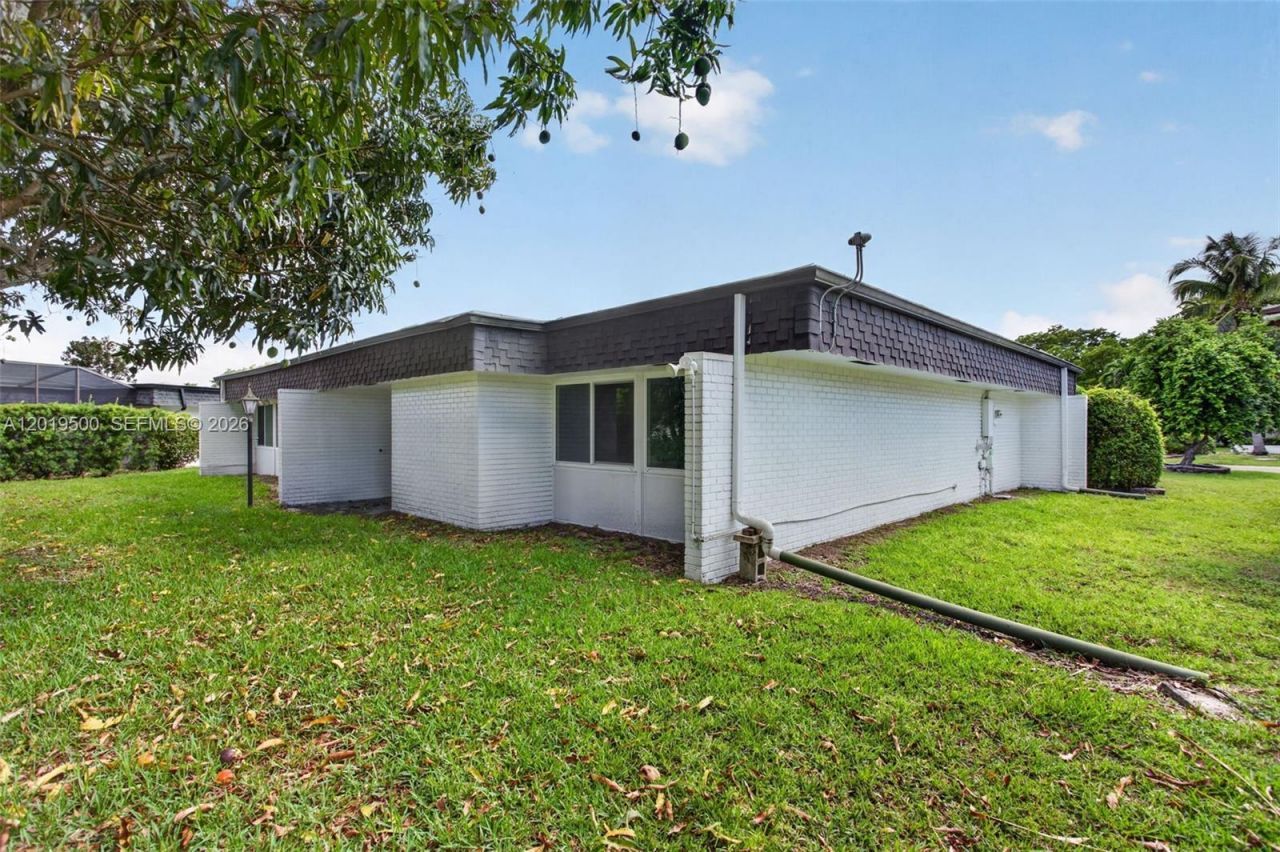 4806 Banyan Ln, Tamarac, FL 33319 Photo