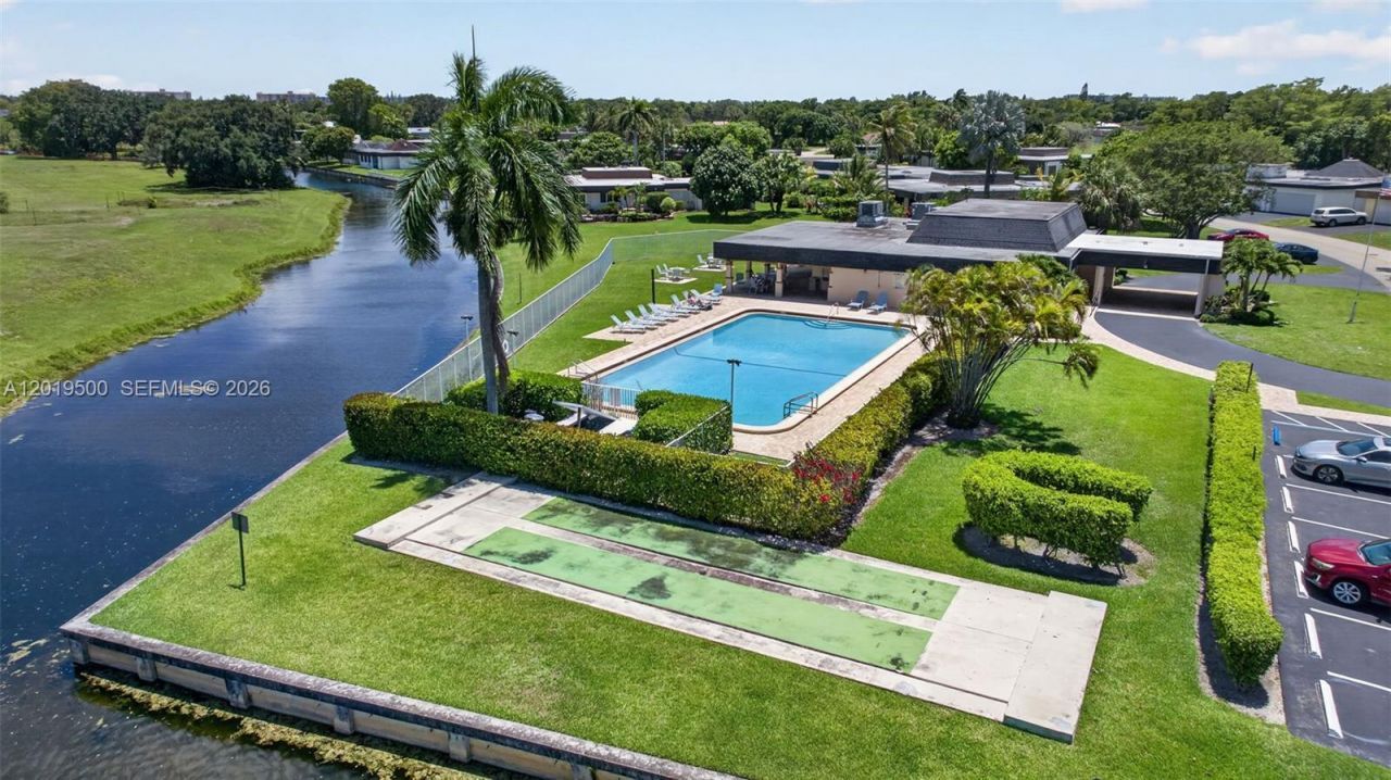 4806 Banyan Ln, Tamarac, FL 33319 Photo