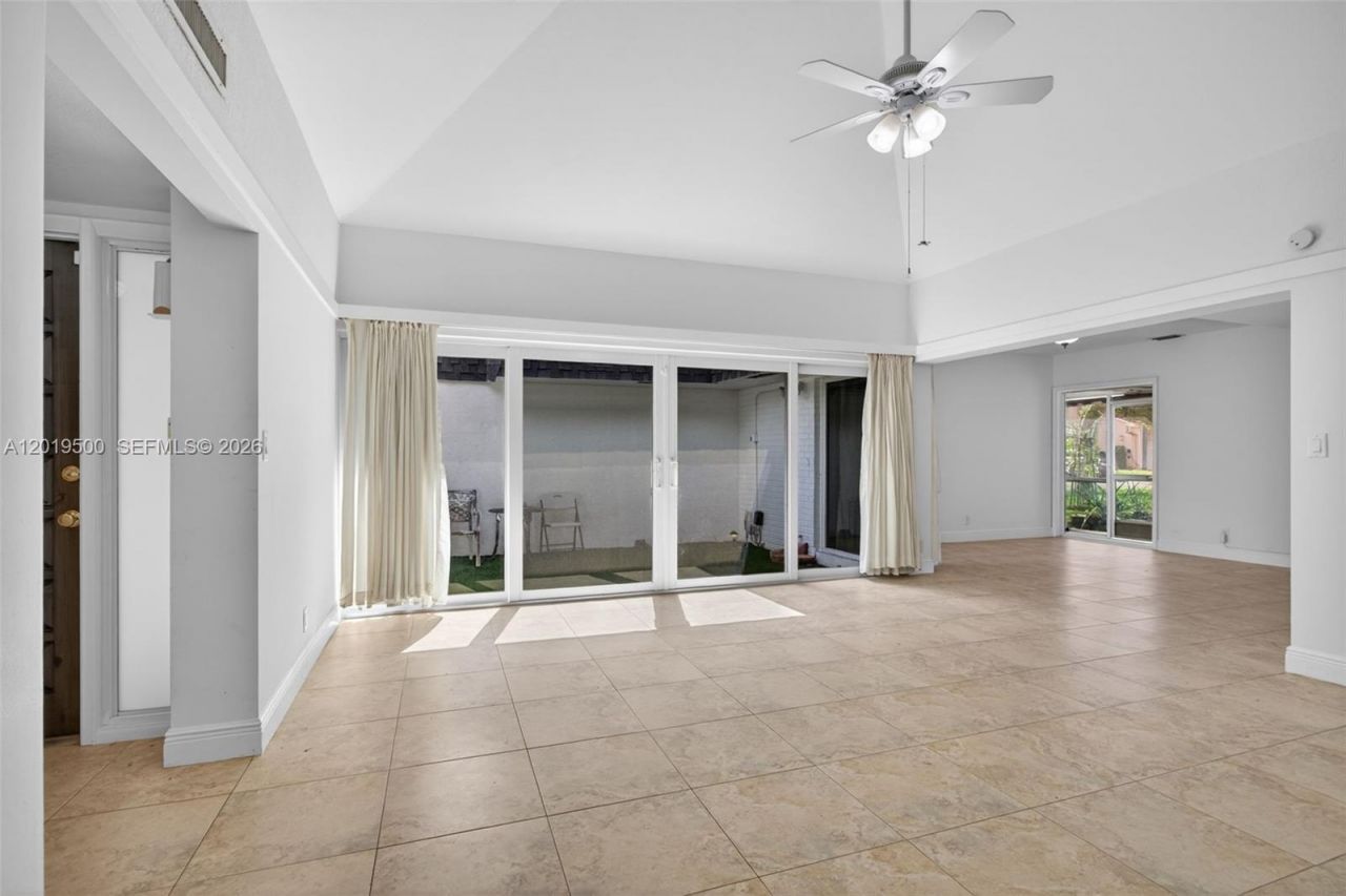 4806 Banyan Ln, Tamarac, FL 33319 Photo