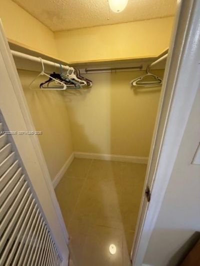 319 NE 14th Ave , Unit 607, Hallandale Beach, FL 33009 Photo