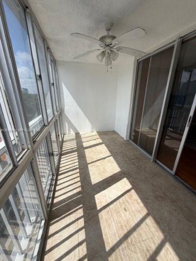 319 NE 14th Ave , Unit 607, Hallandale Beach, FL 33009 Photo
