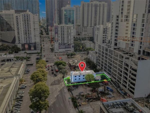 232 SW 8th St , Miami, FL 33130