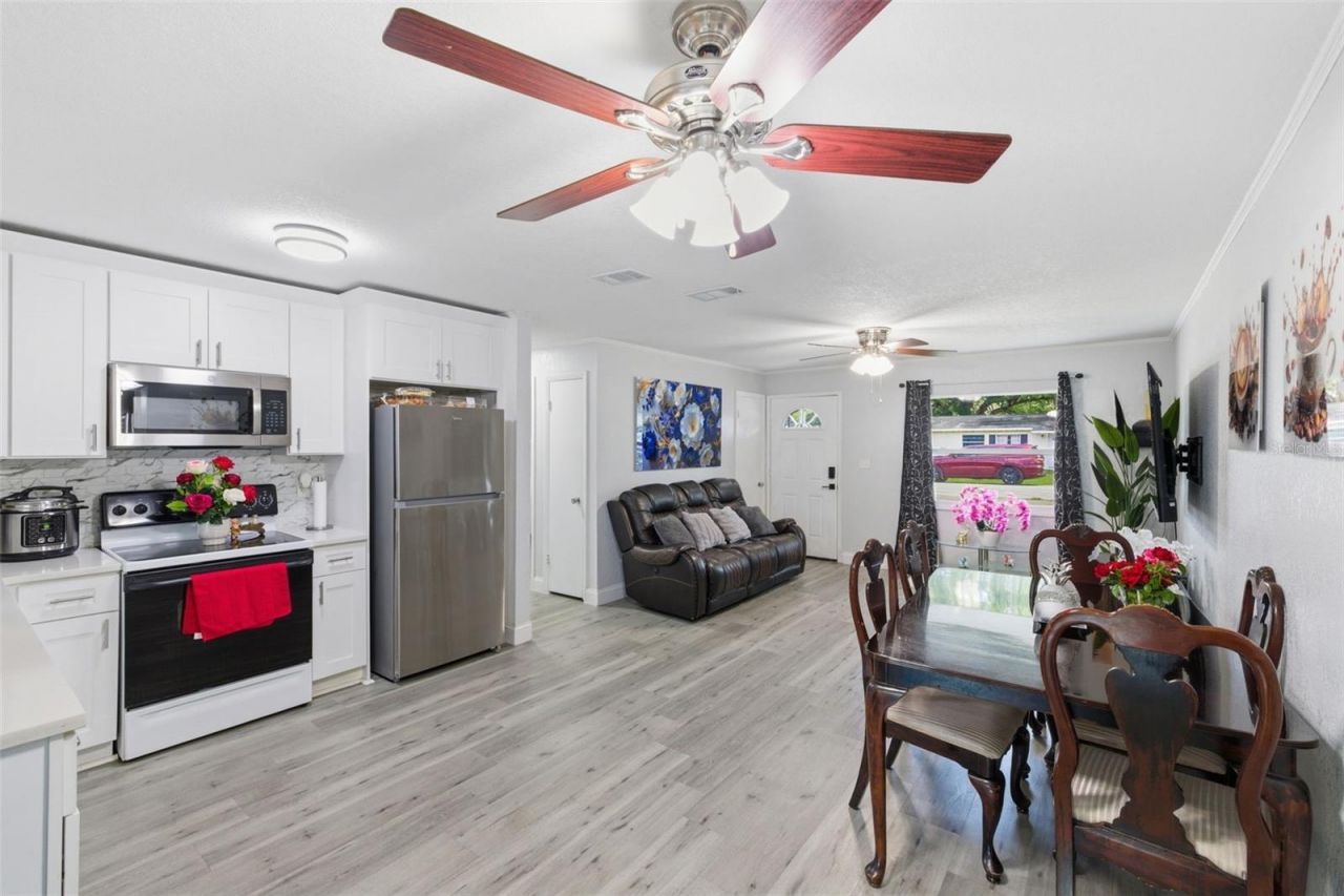 39022 Blue Jay Avenue, Zephyrhills, FL 33542 Photo
