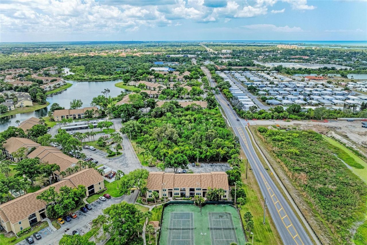 4040 Crockers Lake Boulevard, Unit 12, Sarasota, FL 34238 Photo