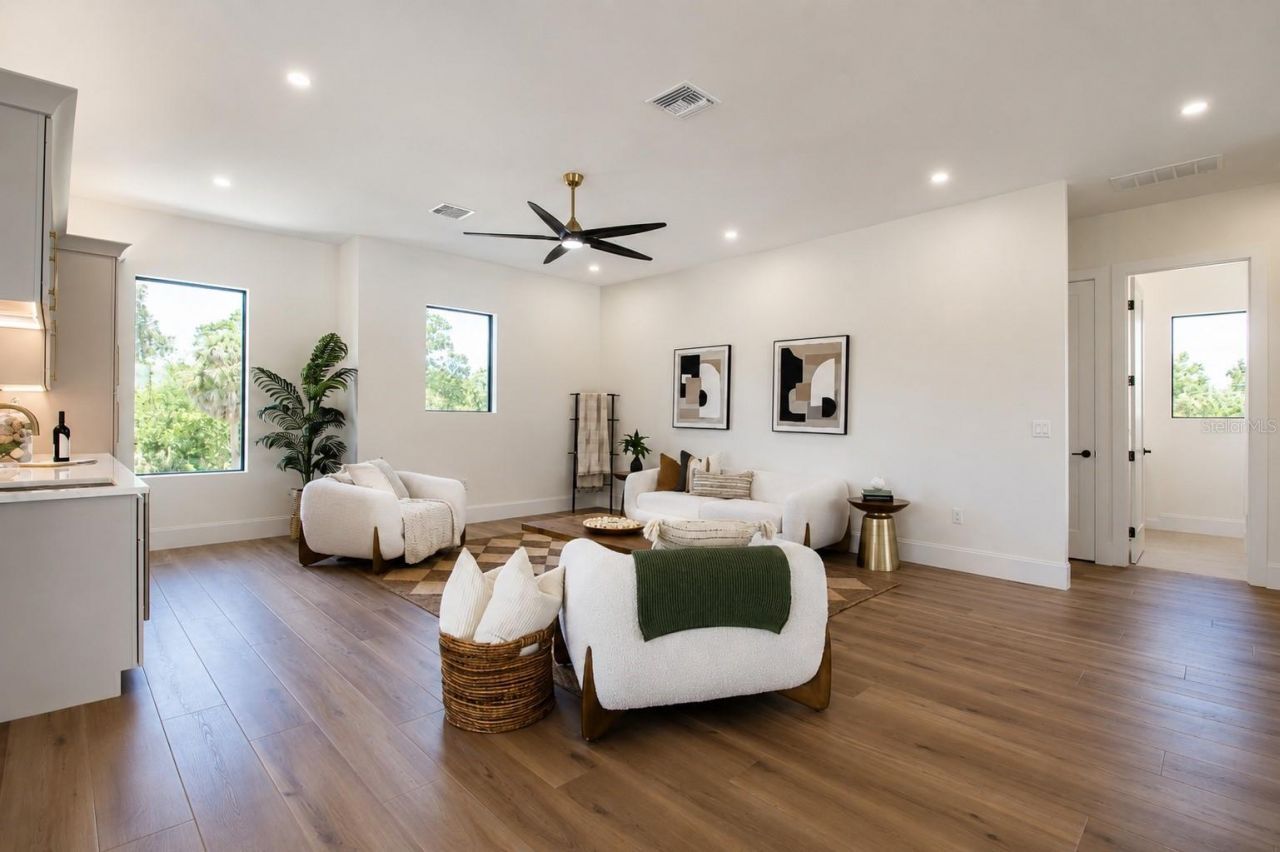 2121 Clematis Court, Sarasota, FL 34239 Photo