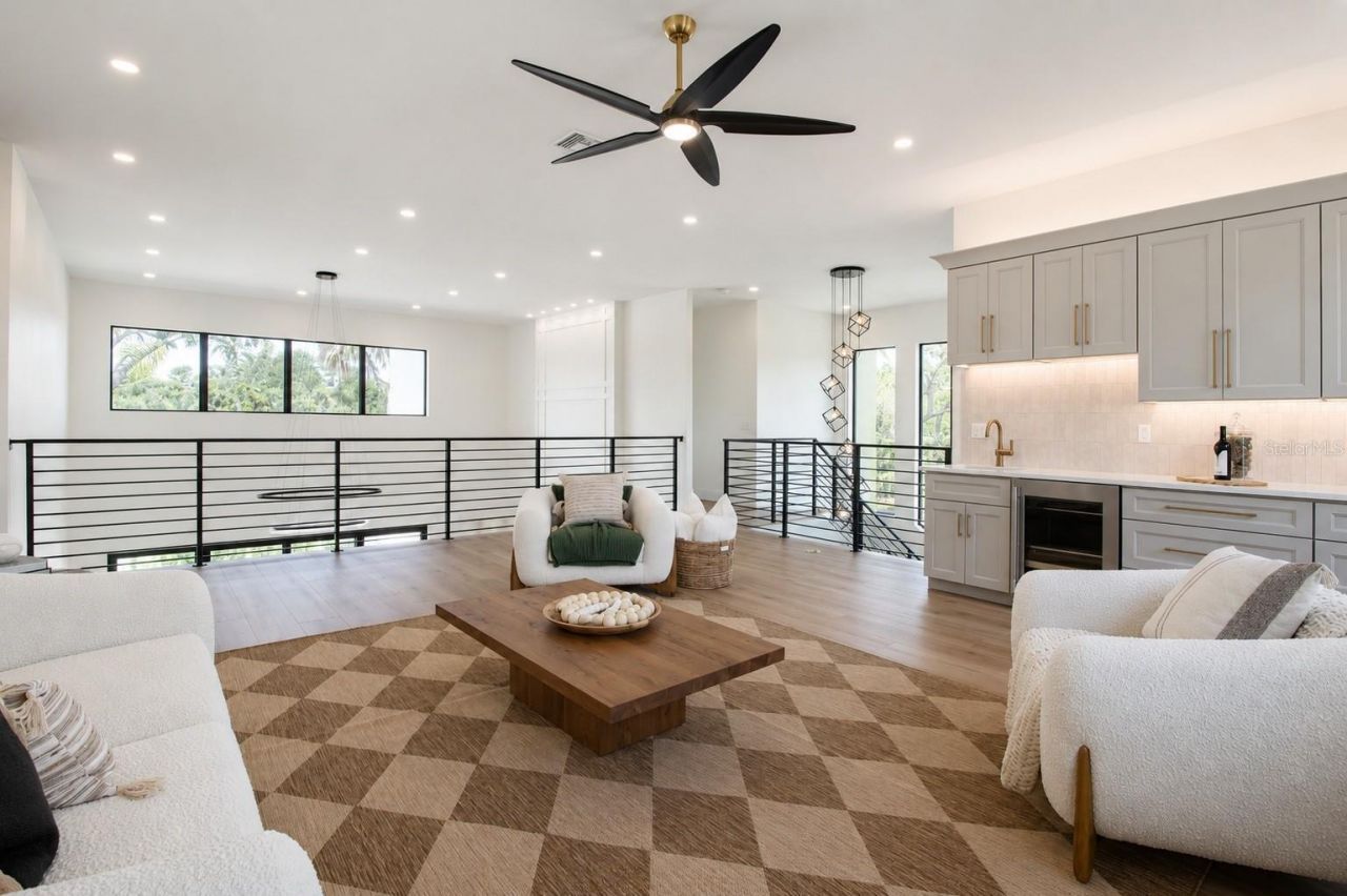 2121 Clematis Court, Sarasota, FL 34239 Photo