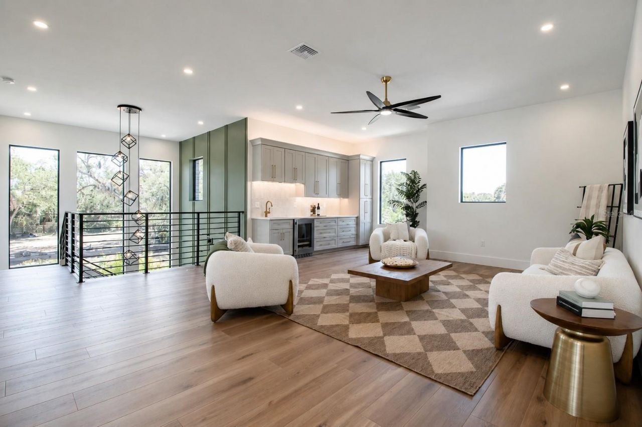 2121 Clematis Court, Sarasota, FL 34239 Photo