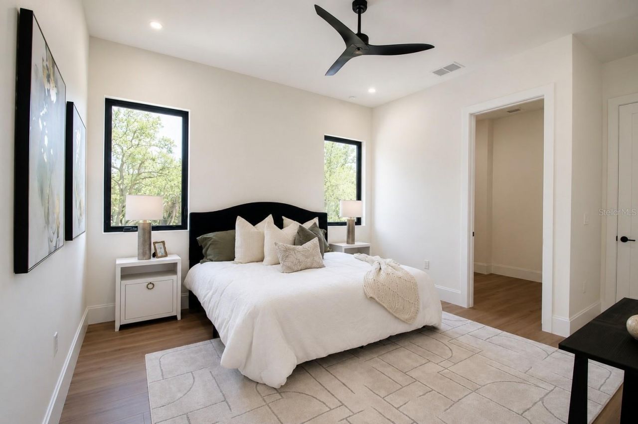 2121 Clematis Court, Sarasota, FL 34239 Photo