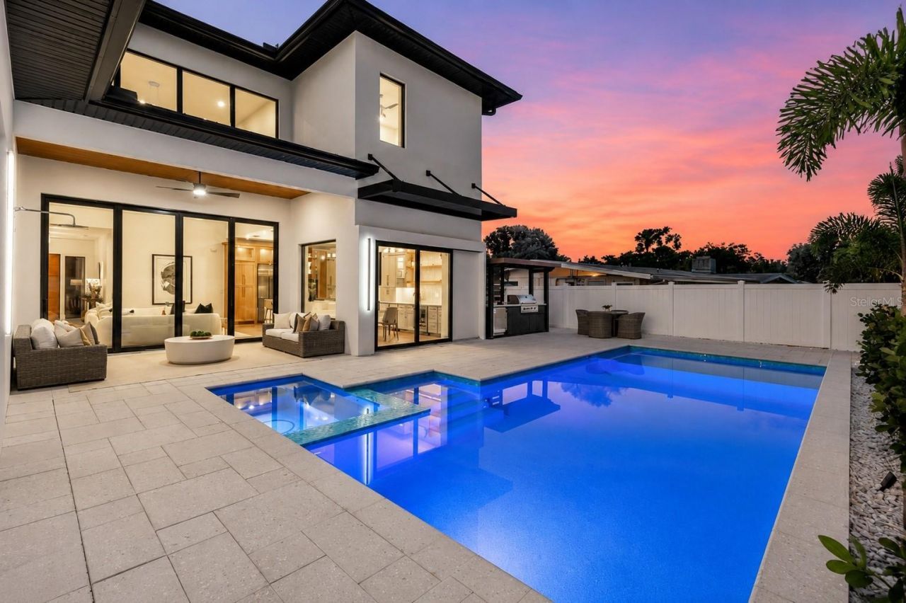 2121 Clematis Court, Sarasota, FL 34237 Photo