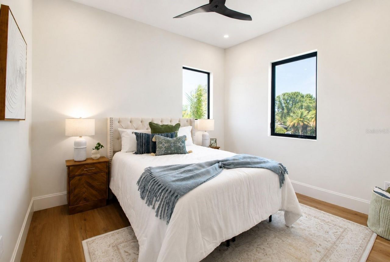 2121 Clematis Court, Sarasota, FL 34239 Photo