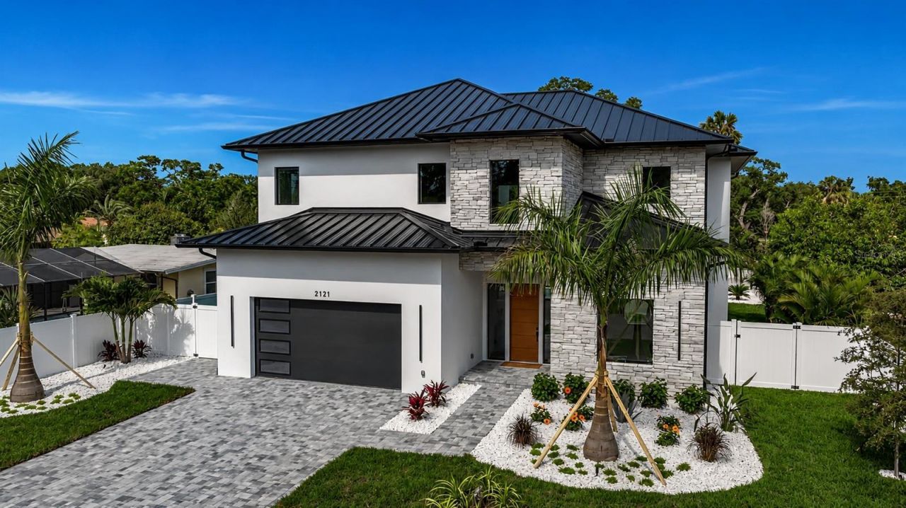 2121 Clematis Court, Sarasota, FL 34237 Photo