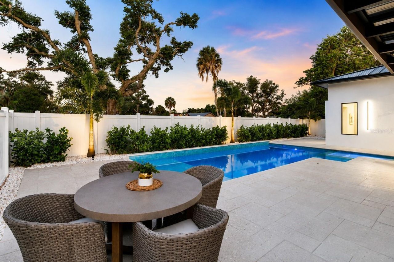 2121 Clematis Court, Sarasota, FL 34239 Photo