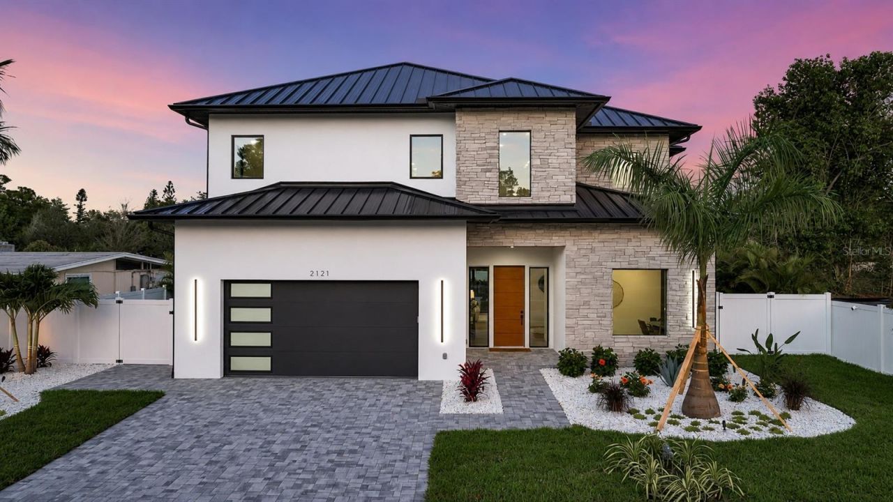 2121 Clematis Court, Sarasota, FL 34239 Photo