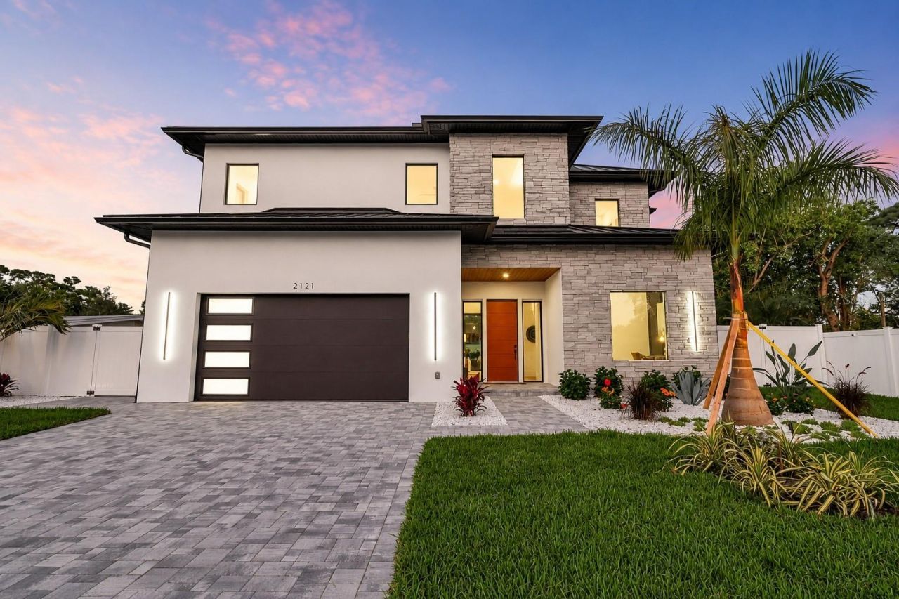 2121 Clematis Court, Sarasota, FL 34237 Photo