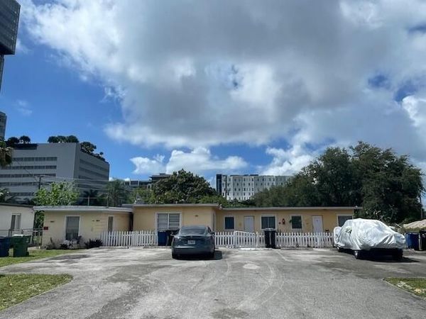 224 SE 9th Court, Unit 1-4, Hallandale Beach, FL 33009