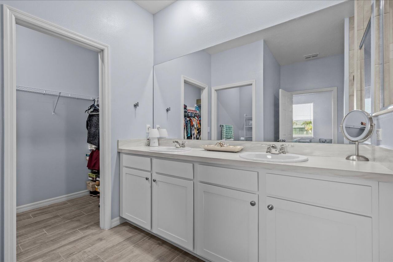 2063 SE South Buttonwood, Port Saint Lucie, FL 34952 Photo