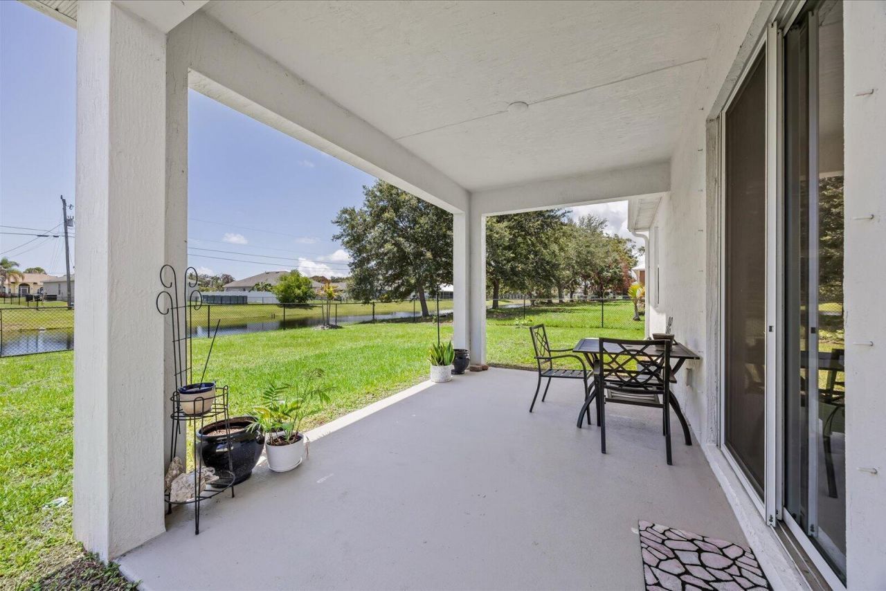 2063 SE South Buttonwood, Port Saint Lucie, FL 34952 Photo